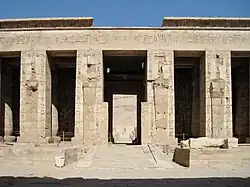 Portal zum Hypostyl (Nordwestseite)