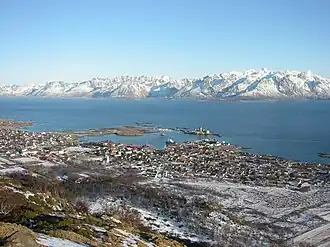 Melbu vom Haugnyken gesehen