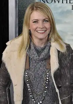 Melissa Joan Hart mit lederseitig bedruckter Kaninjacke (New York, 2010)