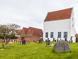 Friedhof und Mennonitenkirche