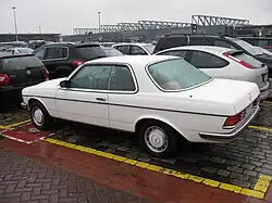 230 CE, Heckansicht