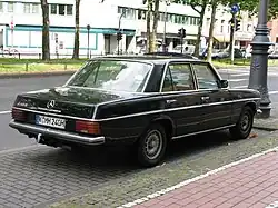 240 D (W 115), Heckansicht