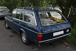 240 TD, Heckansicht