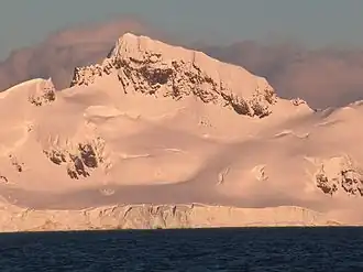 Blick von der Bransfieldstraße auf den Mesta Peak