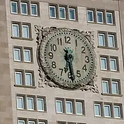 Eine der vier Uhren mit acht Meter Durchmesser