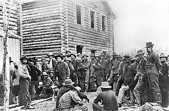 Warteschlange bei der Registrierung