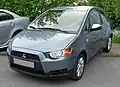 Mitsubishi Colt (Z30, 2004–2012), 1,55 m hoch und ca. 3,85 m lang