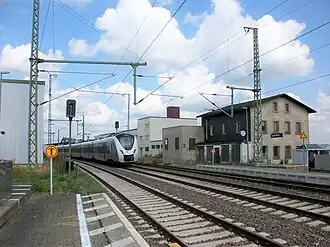 Durchfahrender Regional-Express (August 2019)