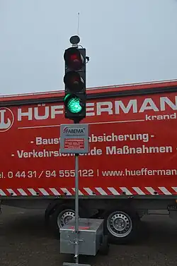 mobile Ampel zur Verkehrssicherung und Baustellensicherung.