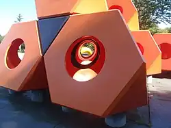 Playground Okutetora im Kirschwald, 2011