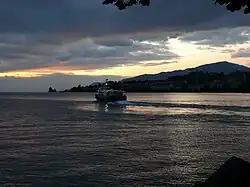 Mont Pèlerin (oben rechts) von Montreux aus