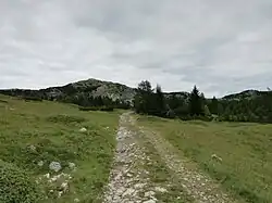 Monte Buso mit Sattel Campiluzzi Ost (rechts)