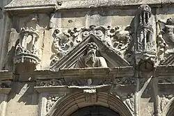 Büste von André de Foix am Südportal