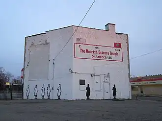 Noble Drew Ali als Einzelbild und als Mehrfach-Silhouette am Moorish Science Temple No. 25