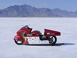 Ducati in der Großen Salzwüste von Bonneville (Utah)