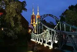 Nachtansicht der Brücke