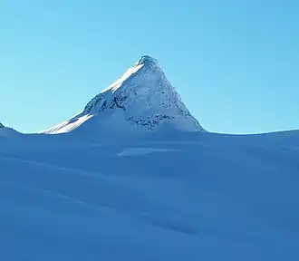 Mount Hartzell, Nordansicht vom Matier Glacier