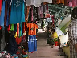 Straßenhandel am Aufstieg zum Mount Popa, 2014