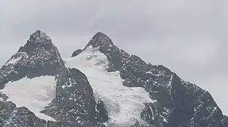 Margherita Peak (rechts), Alexandra Peak (links)