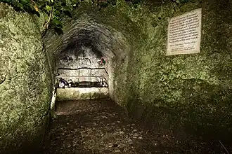 Jakobsquelle mit Gedenktafel