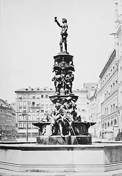 Knolls Fischbrunnen (1944 zerstört) auf dem Münchner Marienplatz