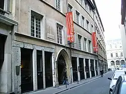 Eingang: 13, rue de la Poulaillerie