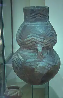 Bemaltes Gefäß aus Hacılar Höyük, ca. 5300 v. Chr.