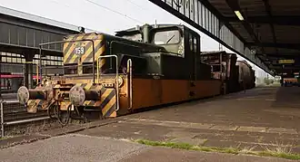 Zweikraftlokomotive Typ Jung ED für Eisenbahn und Häfen am Museumsbahnsteig in Oberhausen.