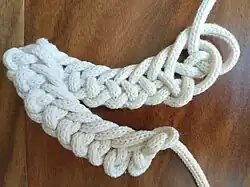 Daneben existieren viele Stiche, die weitaus komplexer sind.