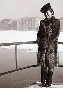 Zyperkatzenmantel und -muff (Budapest 1940)