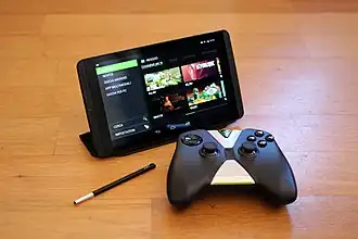 Nvidia Shield Tablet (2014) mit Shield Controller und Stylus