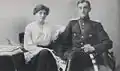 Nadja Petrowna mit ihrem Bruder Roman Petrowitsch Romanow, um 1917