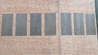 Gedenktafeln am Kitty de Wijze plaats