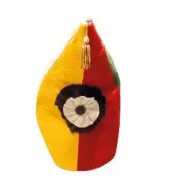 Der Generalmajor Czettritz schlug der Großen Karnevalsgesellschaft diese Mütze 1827 vor.