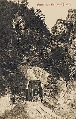 Rzav-Brücke und dahinter Ostportal des Tunnels Nr. 11