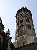 Der nördliche Ostturm mit Barockhaube