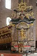 Wormser Dom, rechter Seitenaltar (Marienaltar), mit Hohenecker Wappen