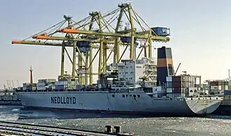 Die Nedlloyd Hollandia im Hafen von Hamburg (1986)
