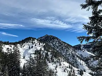 Nesselberg (links) und Trainsjoch (mittig)
