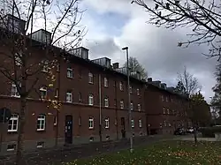 Hintere Reihe der Wohnblöcke