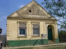 Donauschwäbisches Haus mit Säulengang. Neubeschenowa, Rumänien, 2009