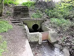 Abfluss aus dem nördlichen Fischteich in den Neuen Graben, 2013