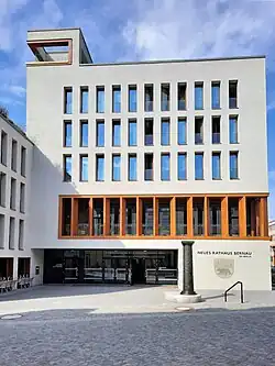 Bild des neuen Rathaus an der Ecke Bürgermeisterstraße/Grünstraße
