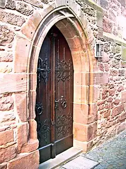 Gotisches Hauptportal (Turmunterge­schoss, Südseite)