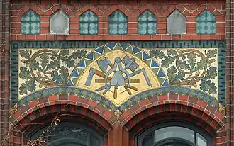 Außen links: Symbole des Handwerks