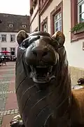 Löwe vor dem Rathaus