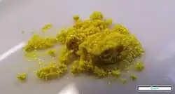 Nitrofural ist ein gelbes Pulver