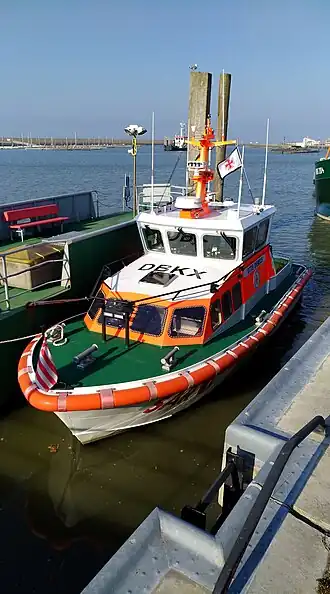 Seenotrettungsboot OTTO DIERSCH am Steg im Westhafen