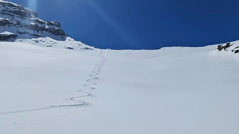 Abfahrt vom Tscheischhorn Richtung Pürder Alpa.