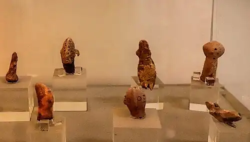 Kleine Lehmziegel-Statuen